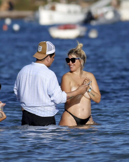 wanda nara topless big breasts thong bikini ibiza 022 800x1000