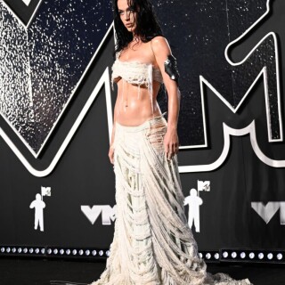 katy-perry-sexy-braless-look-mtv-vmas-016-756x1000.th.jpeg